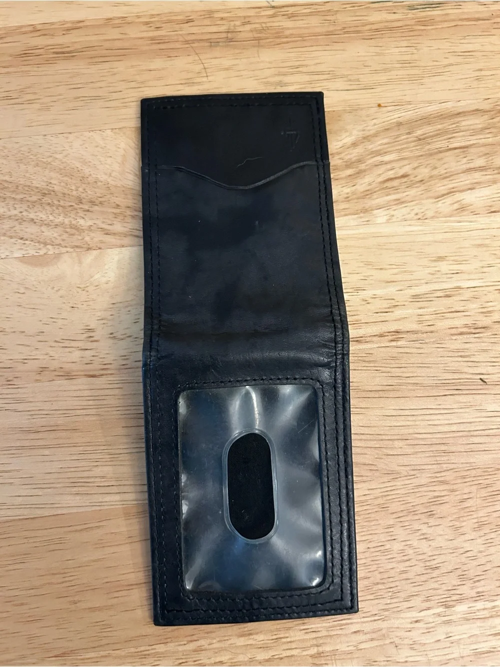 Dockers Genuine Leather Men's Slim Extra Capacity Bifold Wallet.